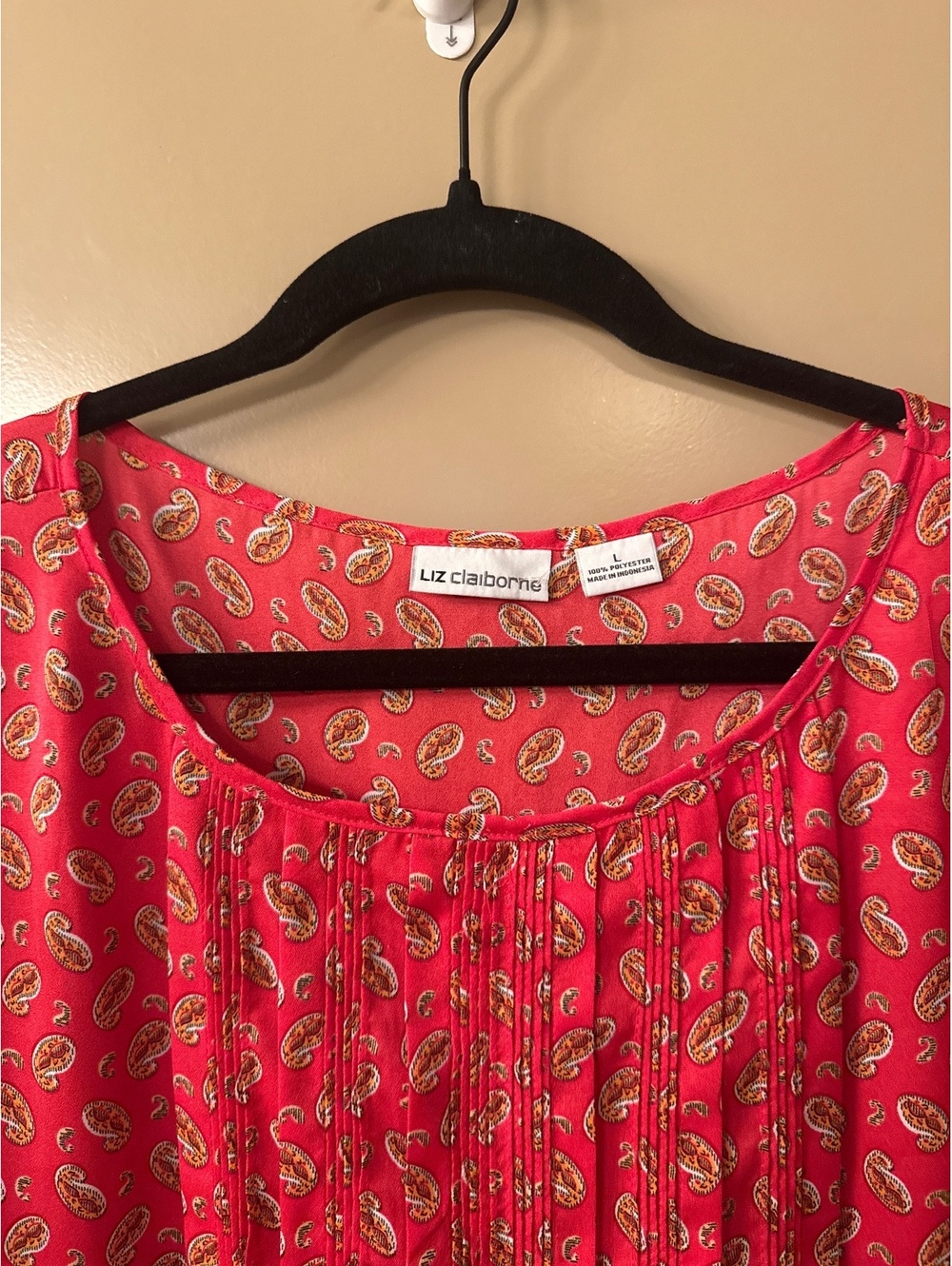 Liz Claiborne Women's Red Paisley Print Blouse with Pleated Front, Size Large - Picture 3 of 5